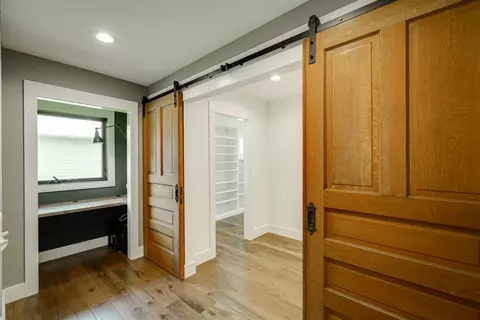 Entry Way - 40 Sunset Rd, Bloomington, IL 61701 photo 4 of 14