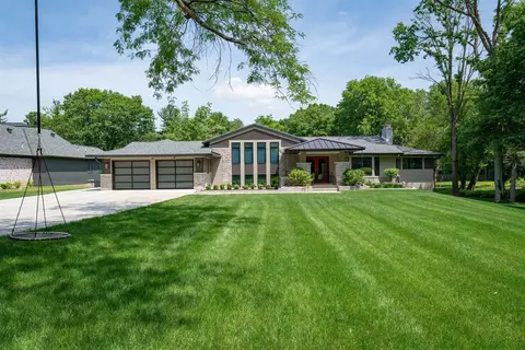 Exterior - 40 Sunset Rd, Bloomington, IL 61701 photo 4 of 19