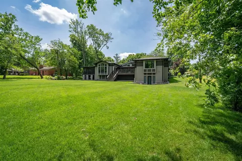 Exterior - 40 Sunset Rd, Bloomington, IL 61701 photo 12 of 19