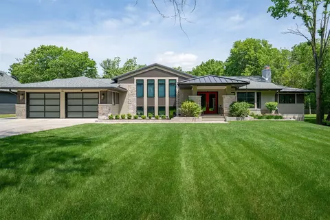 Exterior - 40 Sunset Rd, Bloomington, IL 61701 photo 17 of 19