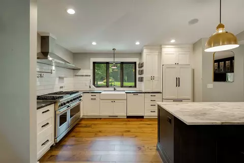 Kitchen - 40 Sunset Rd, Bloomington, IL 61701 photo 3 of 12