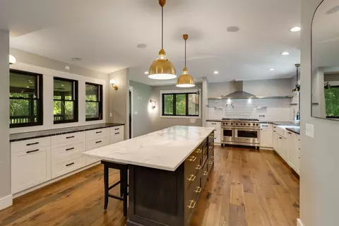 Kitchen - 40 Sunset Rd, Bloomington, IL 61701 photo 11 of 12
