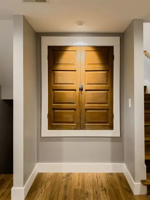 Entry Way - 40 Sunset Rd, Bloomington, IL 61701 photo 8 of 14
