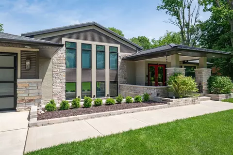 Exterior - 40 Sunset Rd, Bloomington, IL 61701 photo 16 of 19
