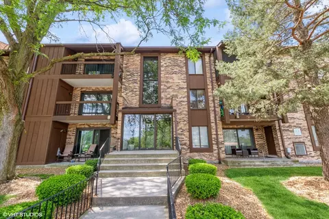 7525 175th St #824, Tinley Park, IL 60477