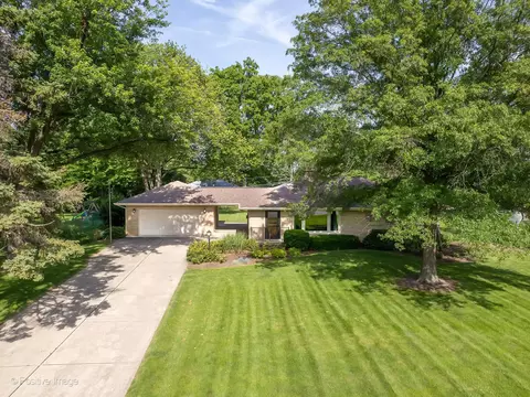 1 S469 Fairview Ave, Lombard, IL 60148