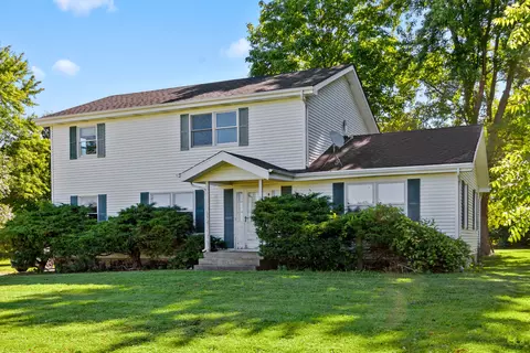 3120 Greenwood Rd, Woodstock, IL 60098