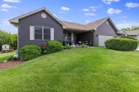 253 Osprey Rdg, Machesney Park, IL 61115