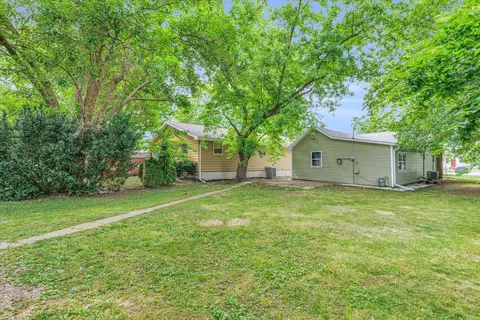 708 E Sangamon Ave, Rantoul, IL 61866 photo 24