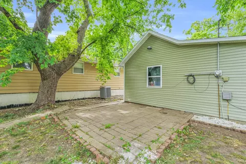 708 E Sangamon Ave, Rantoul, IL 61866 photo 25