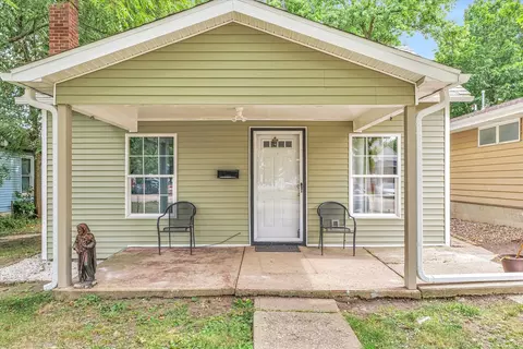 708 E Sangamon Ave, Rantoul, IL 61866 photo 4