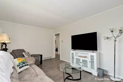 Living - 1719 Pleasant Ave, Mchenry, IL 60050 photo 2 of 3
