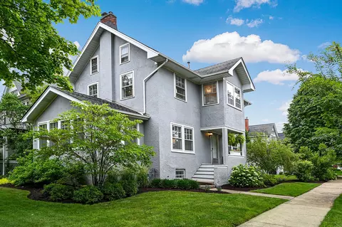 329 N Ashland Ave, La Grange Park, IL 60526