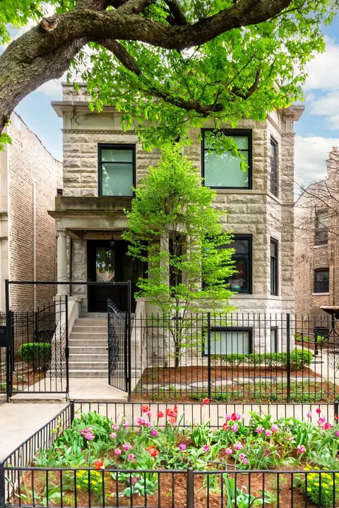 2641 N Troy St, Chicago, IL 60647