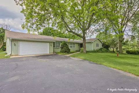 4717 S Ridgeway Rd, Ringwood, IL 60072