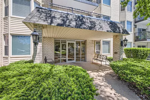 5510 Lincoln Ave #208, Morton Grove, IL 60053