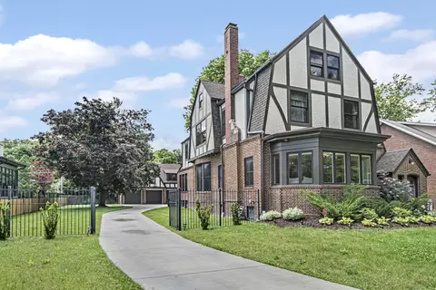 600 Lathrop Ave, River Forest, IL 60305