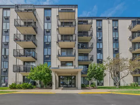 9098 W Terrace Dr #3N, Niles, IL 60714