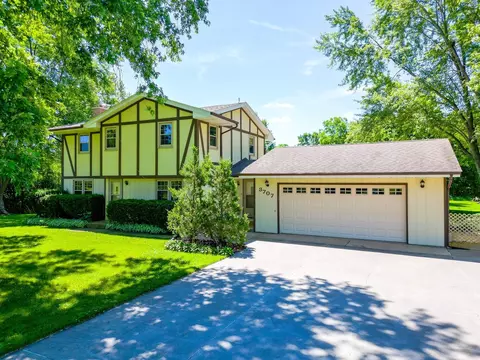 3707 SE Overton Dr, Richmond, IL 60071