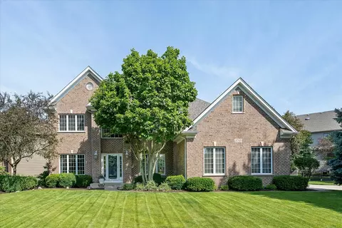 3703 Bluejay Ln, Naperville, IL 60564