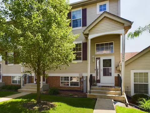 1399 Fox Hound Trl, Beecher, IL 60401