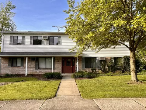 395 Echo Ln #3, Aurora, IL 60504