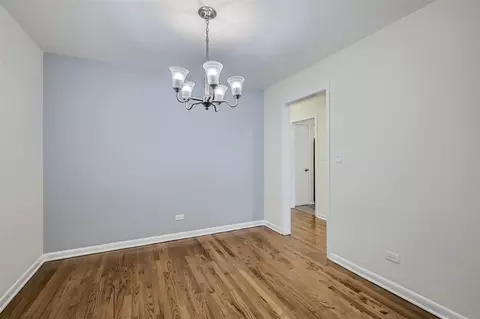 Dining - 1333 Maple Ave #4B, Evanston, IL 60201 photo 1 of 2