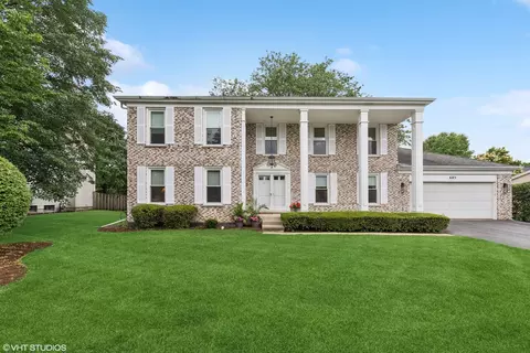 605 W Kingsley Dr, Arlington Heights, IL 60004