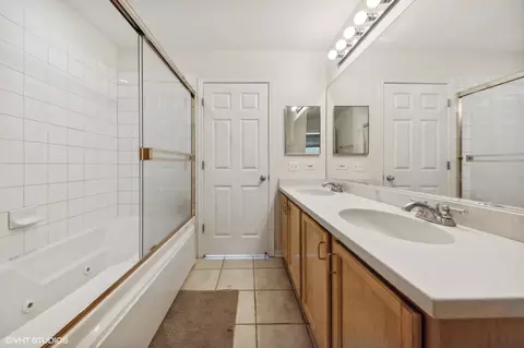 5210 S Berkeley Ave, Chicago, IL 60615 photo 11