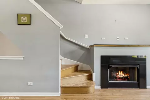 5210 S Berkeley Ave, Chicago, IL 60615 photo 2