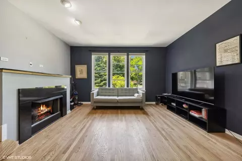 5210 S Berkeley Ave, Chicago, IL 60615 photo 3