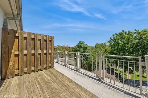 5210 S Berkeley Ave, Chicago, IL 60615 photo 14