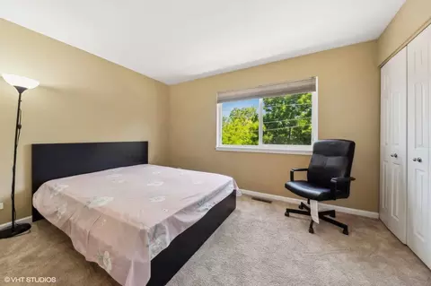 5210 S Berkeley Ave, Chicago, IL 60615 photo 10