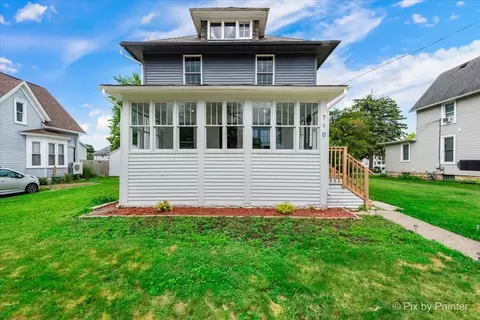 710 N 6th St, Dekalb, IL 60115