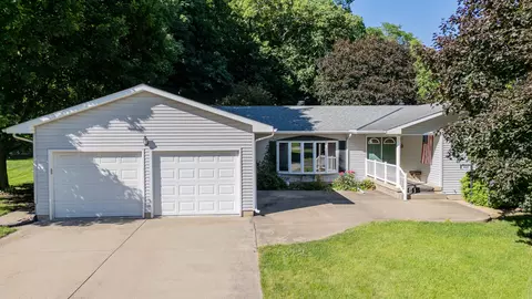 430 Adams St, Tiskilwa, IL 61368