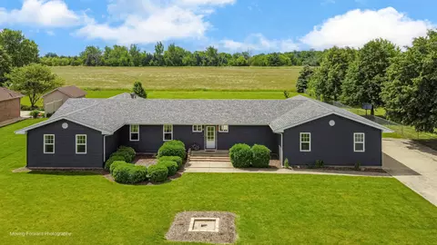 163 Chicago Rd, Paw Paw, IL 61353