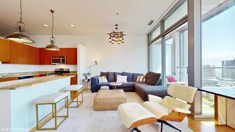 Living - 65 E Monroe St #4422, Chicago, IL 60603 photo 3 of 4