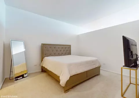 Bedroom - 65 E Monroe St #4422, Chicago, IL 60603 photo 1 of 1