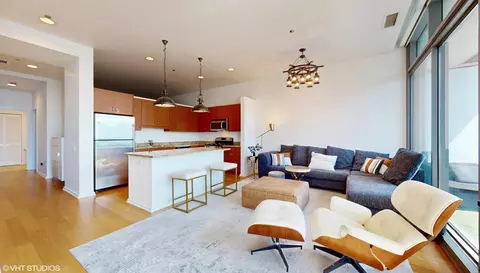 Living - 65 E Monroe St #4422, Chicago, IL 60603 photo 4 of 4