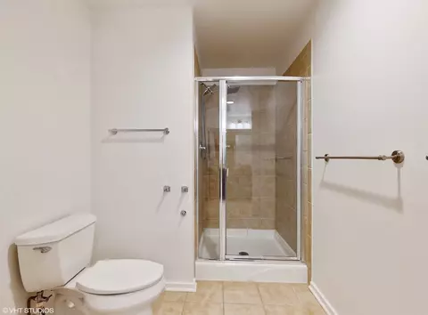 Bath - 65 E Monroe St #4422, Chicago, IL 60603 photo 3 of 3