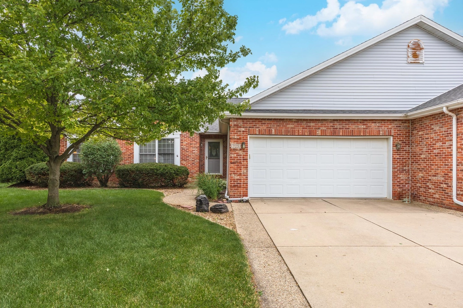 725 Clairidge Cc Ct  
