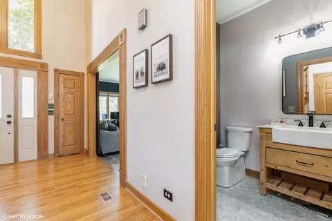 1615 Anthony Ln, Mchenry, IL 60051 photo 5