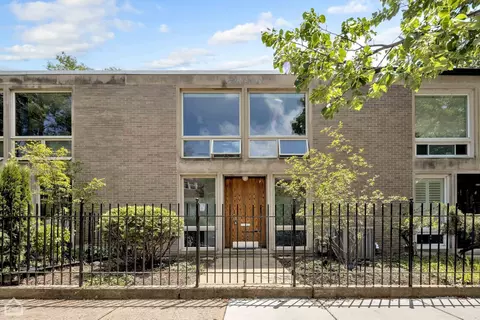 1503 E 56th St, Chicago, IL 60637