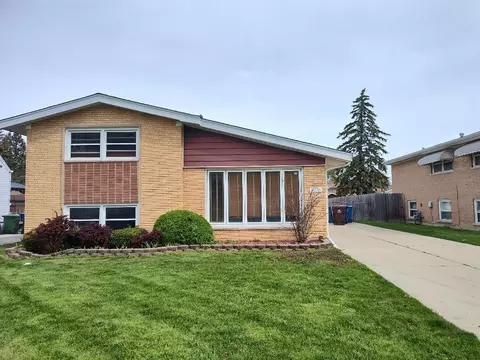 5376 W 89th St, Oak Lawn, IL 60453