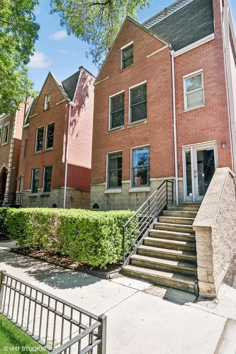 2415 N Janssen Ave #A, Chicago, IL 60614