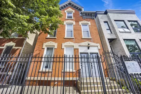 1818 W Superior St #1F, Chicago, IL 60622