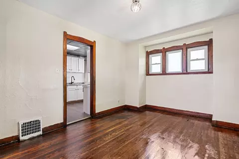 Living - 396 N Harrison Ave, Kankakee, IL 60901 photo 4 of 4