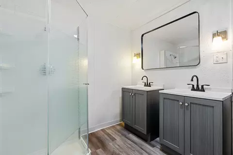 Bath - 396 N Harrison Ave, Kankakee, IL 60901 photo 1 of 2