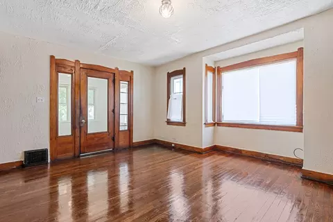 Living - 396 N Harrison Ave, Kankakee, IL 60901 photo 1 of 4