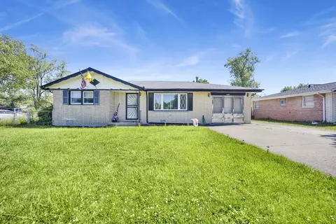 6901 W 87th St, Oak Lawn, IL 60453